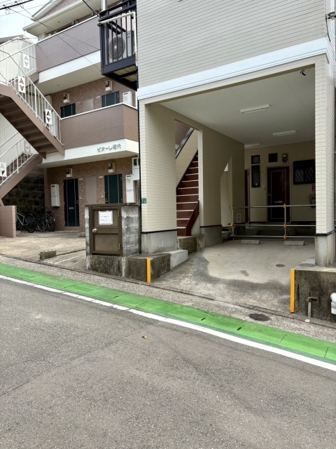 アイネスの月極駐車場3