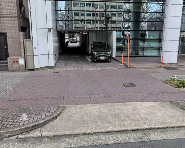 ふぁみ〜ゆ葵ビルの月極駐車場