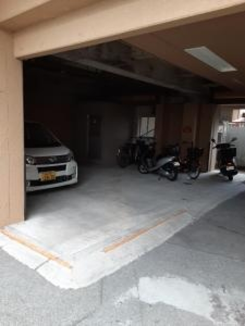 ふぁみ〜ゆ吹屋町の月極駐車場