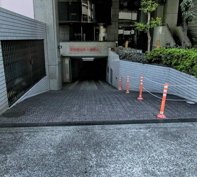 博労町エステートビルの月極駐車場