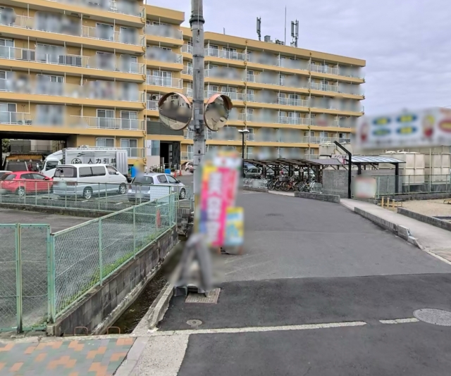 メゾン私市の月極駐車場