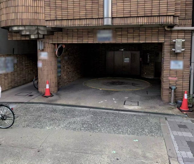 ビューライフ天神橋の月極駐車場