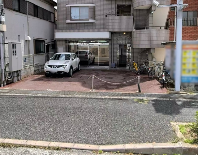 クローバー・メゾン泉佐野の月極駐車場