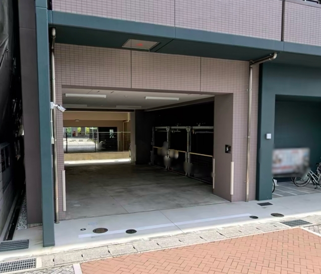 三条本町咲かすの月極駐車場