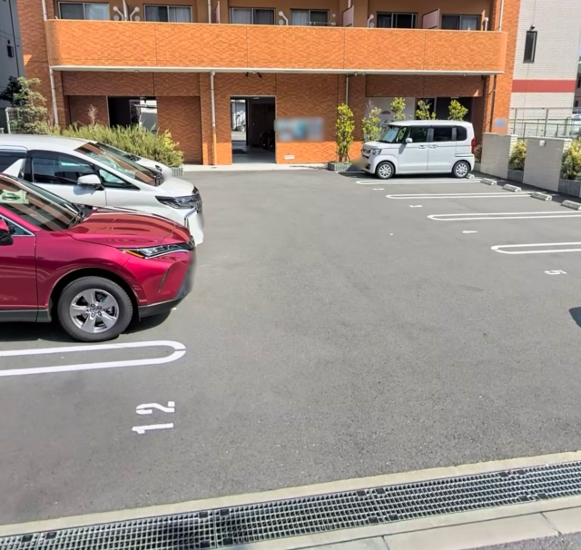 ふぁみ〜ゆアビコXIの月極駐車場