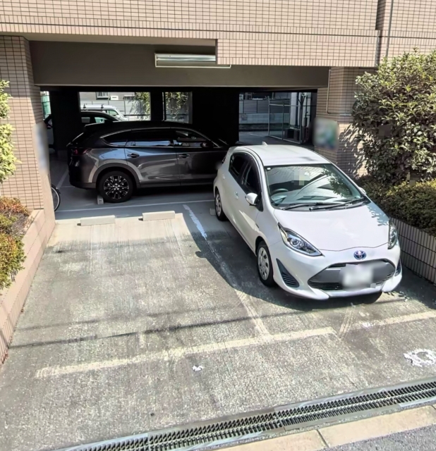 オリエンタルコートの月極駐車場