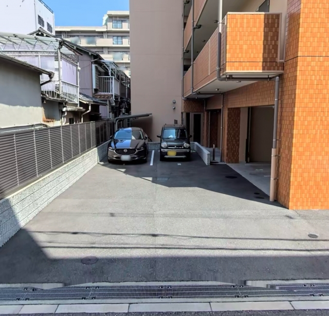 ふぁみ～ゆアビコⅨの月極駐車場