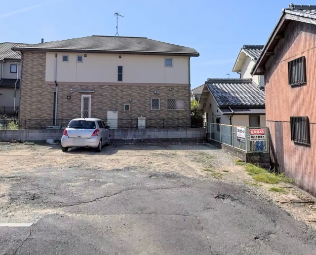 荷山台ガレージの月極駐車場