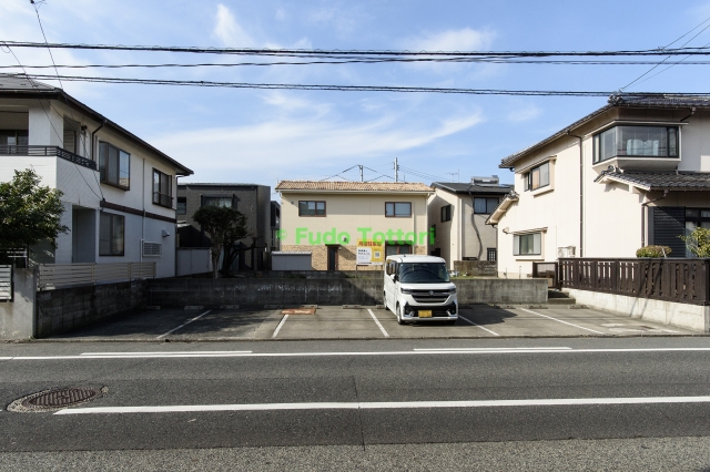 湯所小林駐車場の月極駐車場