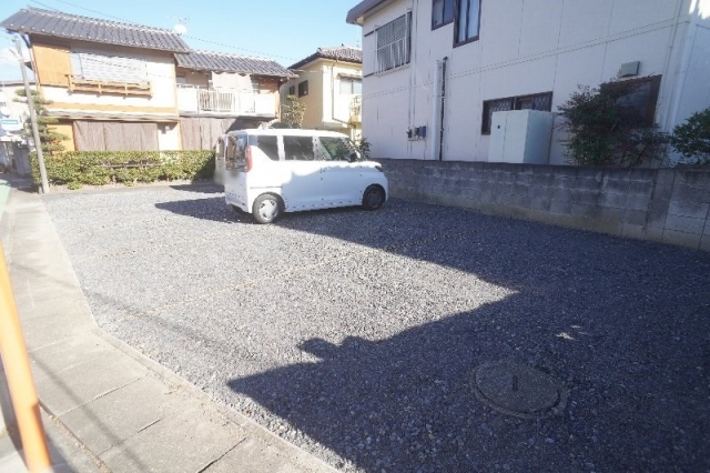 片岡町N駐車場の月極駐車場1
