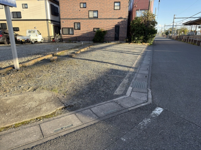 8G78行田市壱里山11駐車場の月極駐車場