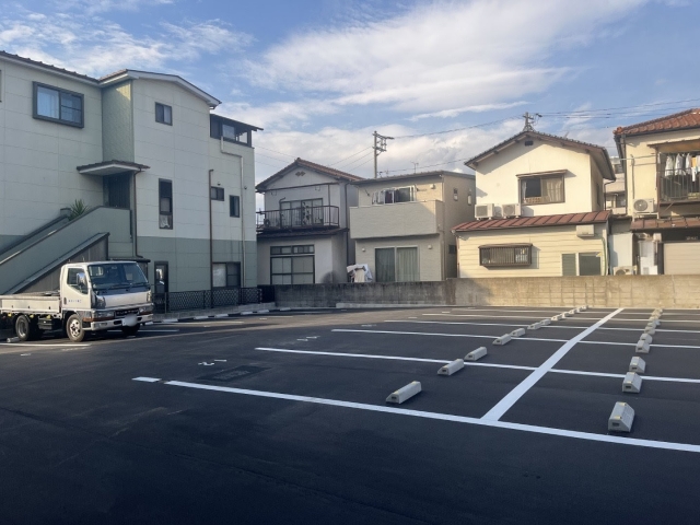 Rサイドガレージの月極駐車場