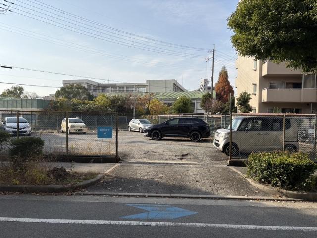 食満第３駐車場の月極駐車場