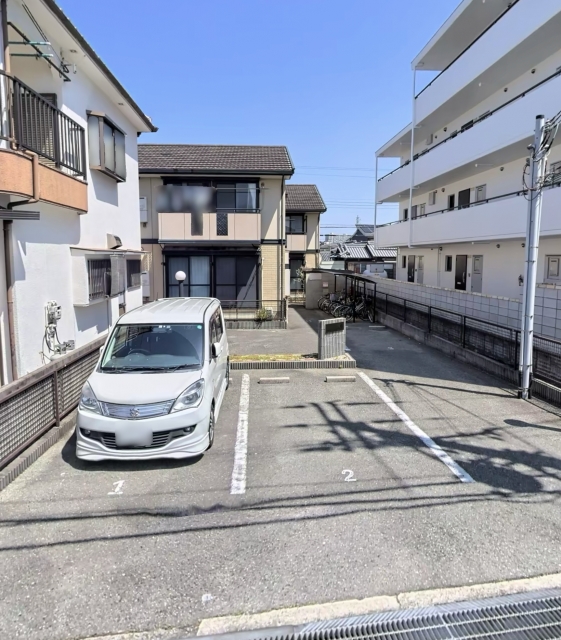 アサンテA棟・B棟の月極駐車場
