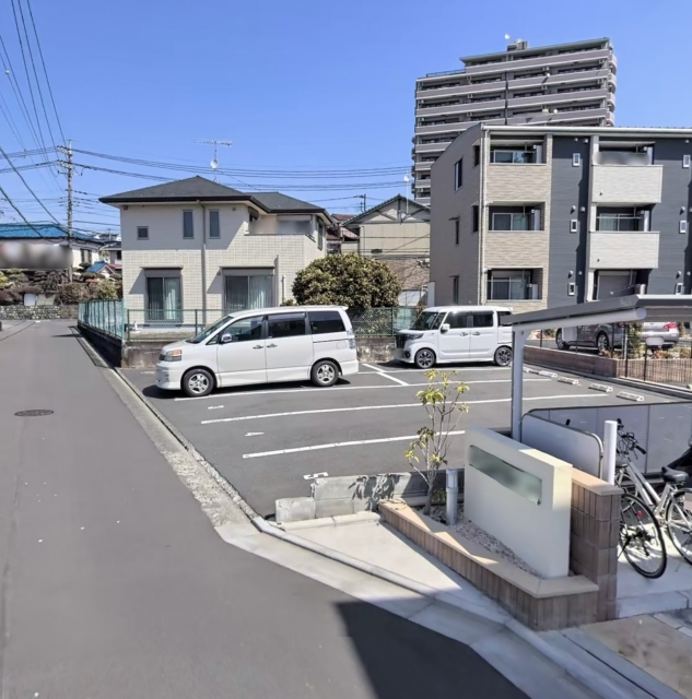 厚木参番館（駐車場）の月極駐車場