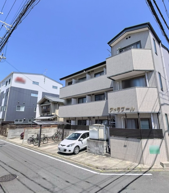 アドラブールの月極駐車場