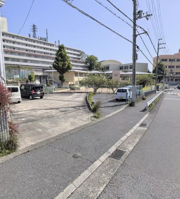 アマン鈴蘭台の月極駐車場