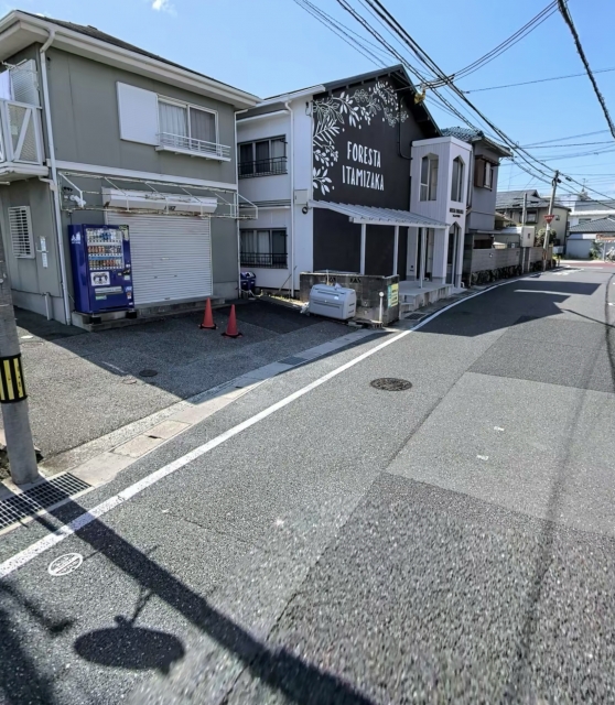 伊丹坂ハイツの月極駐車場