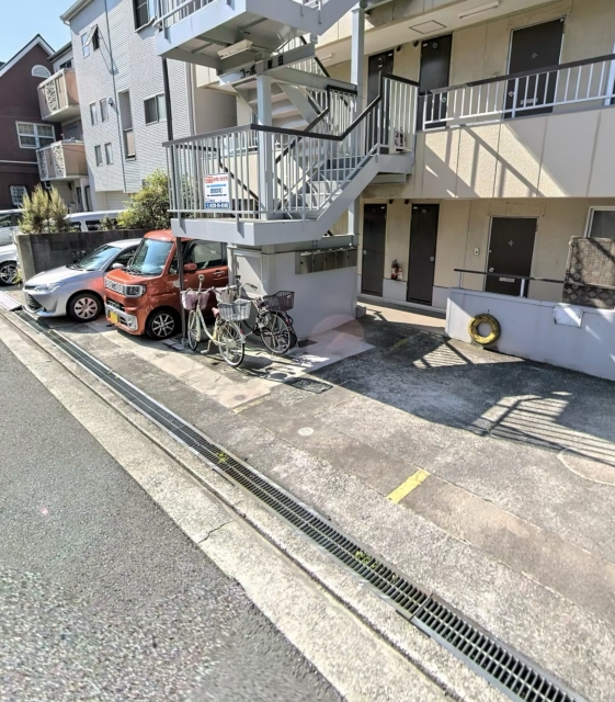 ウエスト浜寺元町の月極駐車場