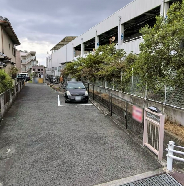 エスポワールの月極駐車場