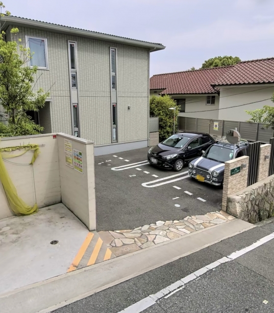 NHエステート御影山手の月極駐車場