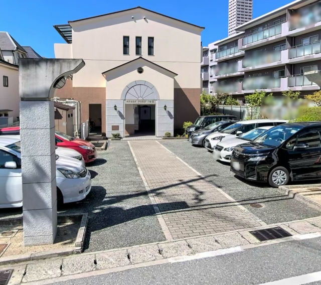 グリーンビュー1号館の月極駐車場
