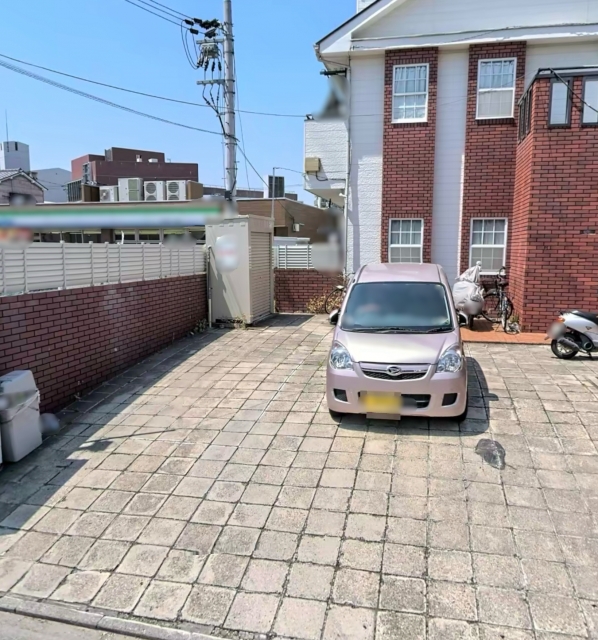 サニーハイムの月極駐車場