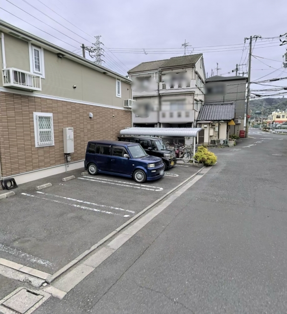 サンリットゼファーの月極駐車場
