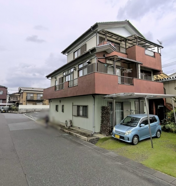 ジーメゾン越谷下間久里の月極駐車場