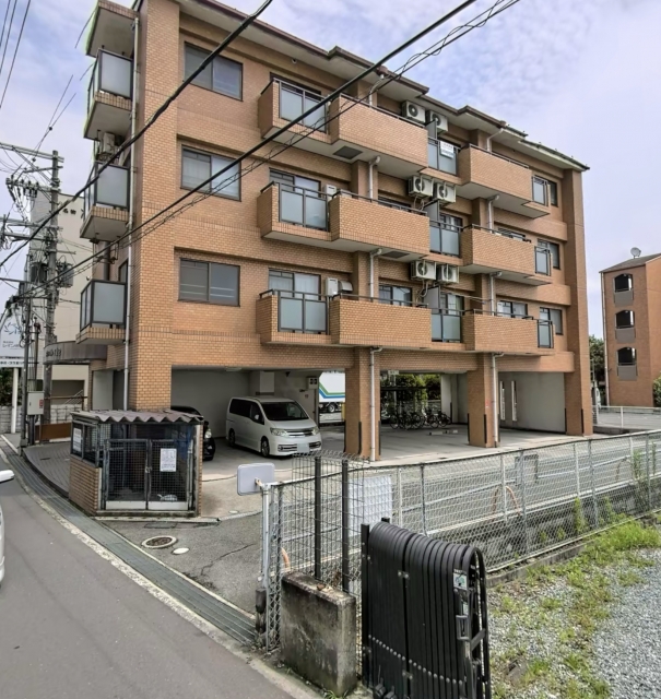メゾンソレイユ2の月極駐車場