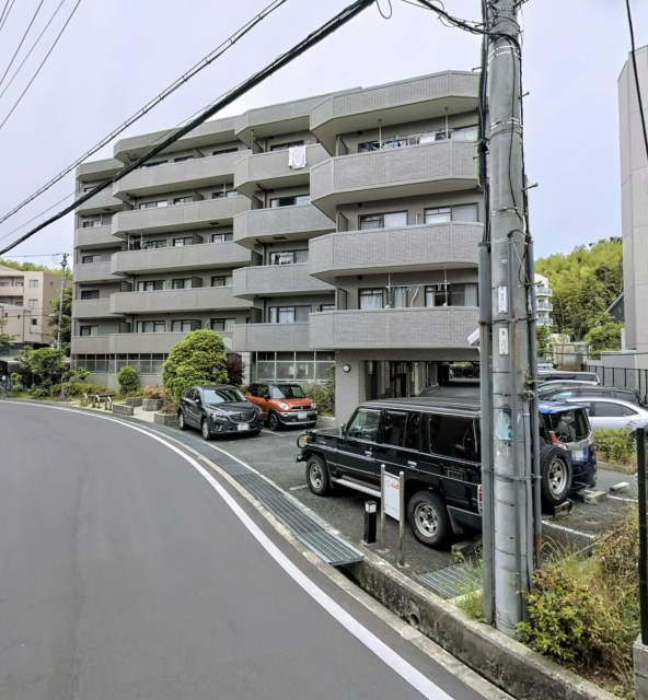 レスカーラ緑地公園の月極駐車場