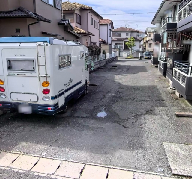 YTパルデメールの月極駐車場