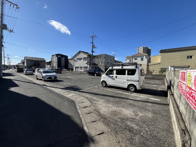 ヒライワ西パーキングの月極駐車場