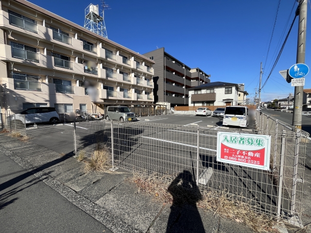 ヒライワ西古松一丁目パーキングの月極駐車場