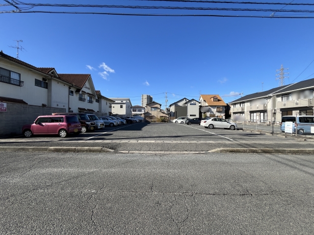 ヒライワ南町パーキング２３９−１０４，１０５の月極駐車場