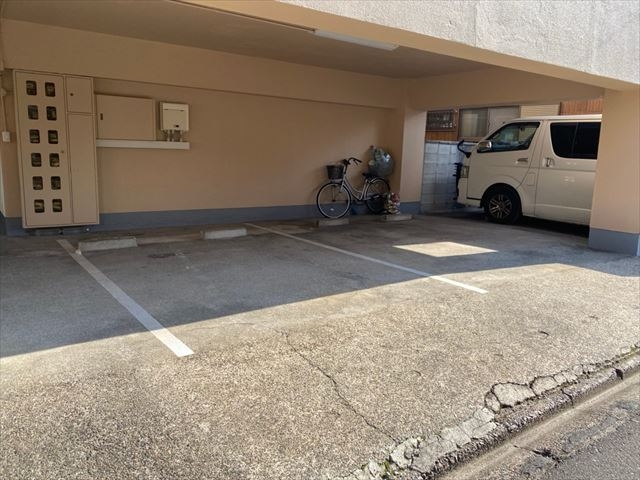 新栄マンションの月極駐車場