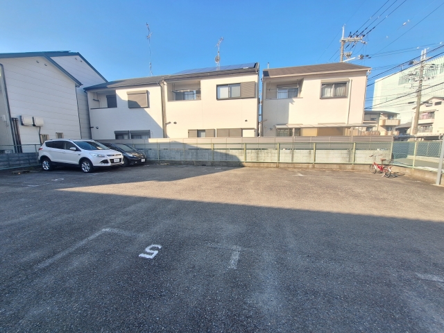 清水町ガレージの月極駐車場2
