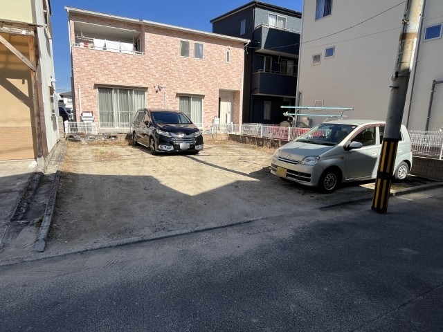 梶川ガレージの月極駐車場1