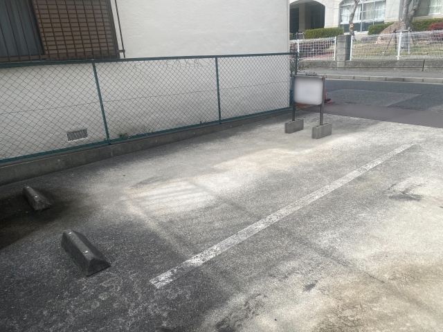 廣岡ガレージの月極駐車場3