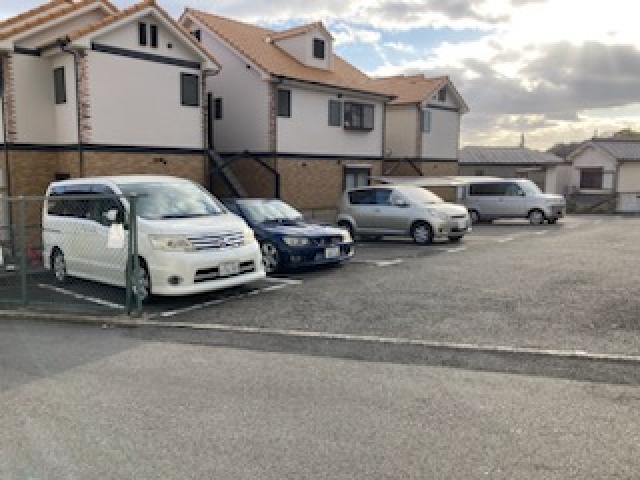 リーク第２駐車場の月極駐車場