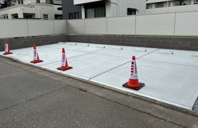 吉敷町３丁目駐車場の月極駐車場