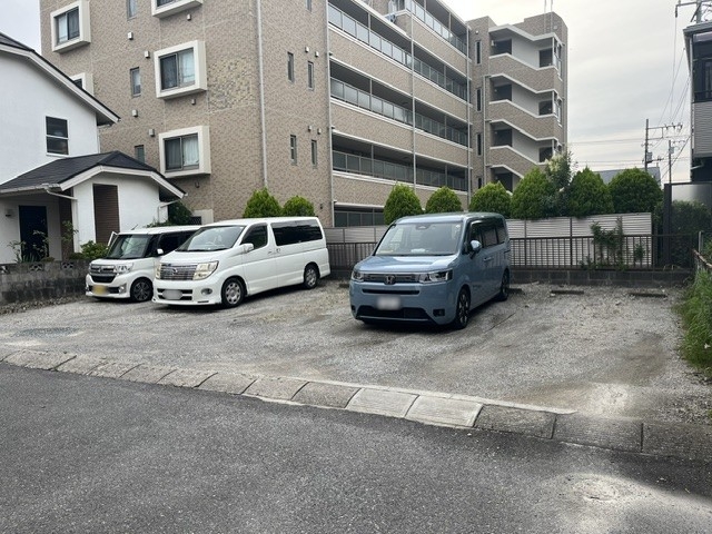 飯塚本塩駐車場の月極駐車場
