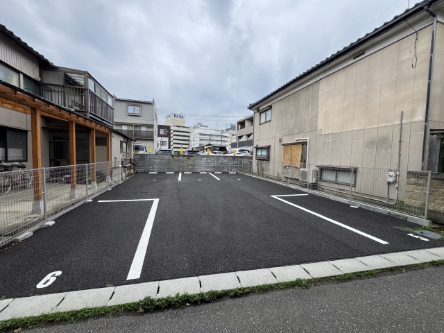南万代町月極駐車場の月極駐車場