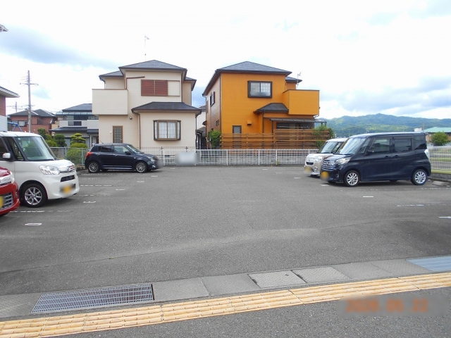 中迫682駐車場の月極駐車場