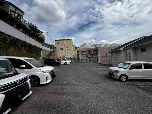 神戸市長田区大塚町1丁目7番5（住居表示4-4）の月極駐車場 [屋外／平面