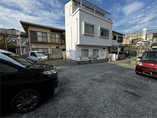 井上駐車場（長田天神町2丁目9-18）の月極駐車場7