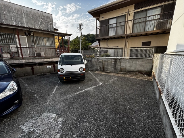井上駐車場（長田天神町2丁目9-18）の月極駐車場8