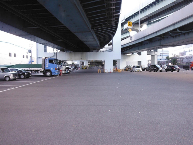 【魚崎浜1号駐車場(中型車)の写真】