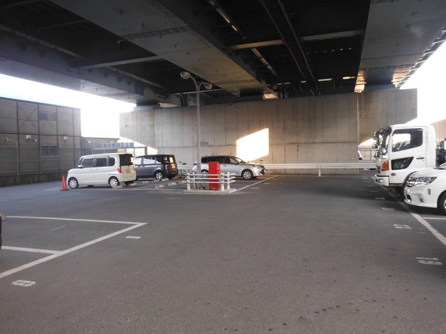 鳴尾浜4号駐車場の月極駐車場2
