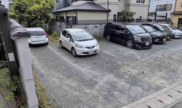 桂芝ノ下町ガレージの月極駐車場4